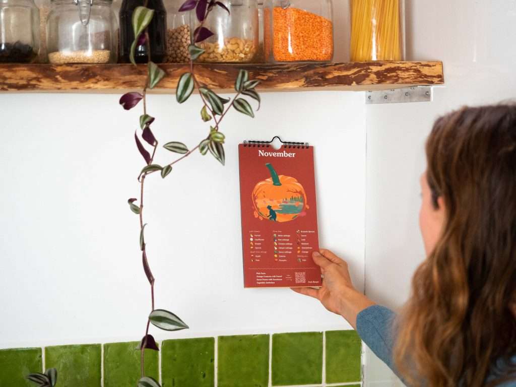 to have an overview of seasonal vegetables and fruits nearby in your kitchen, handy when you're cooking